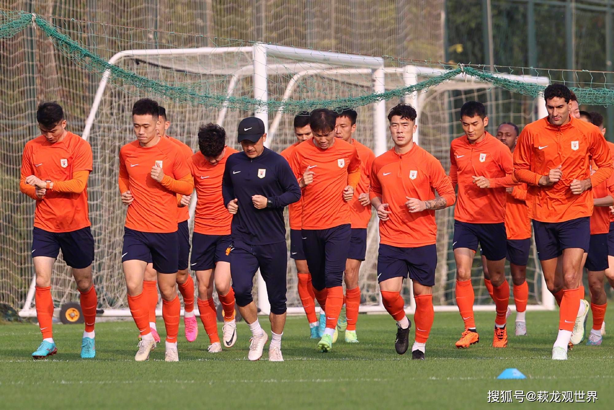 2023.3.16/17：在获得详细的财务信息之前，卡塔尔财团、拉特克利夫与雷恩集团在老特拉福德会面。